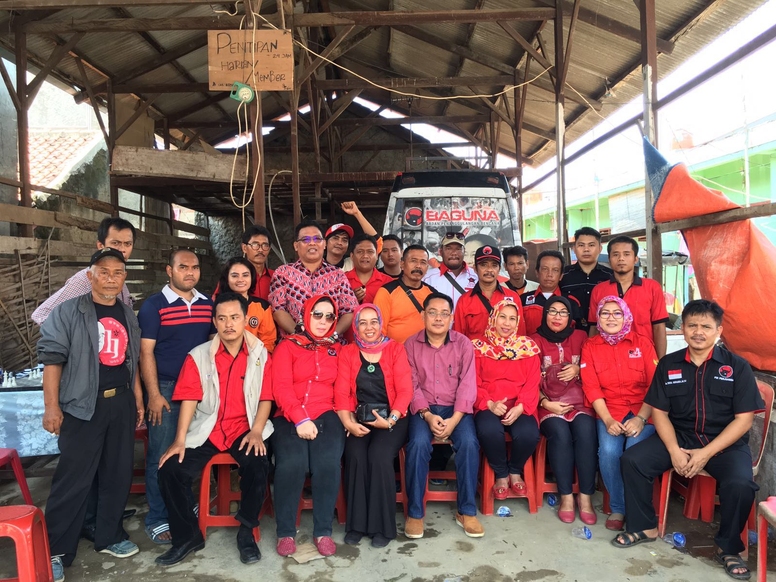 BAGUNA PDI Perjuangan Kab Bekasi Gelar Baksos di Cibitung