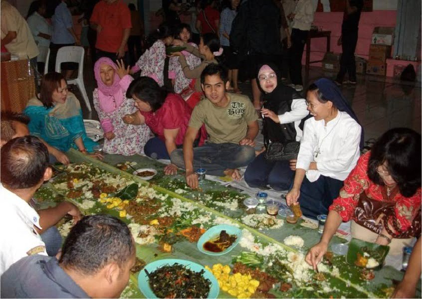 Sambut Bulan Suci, Ini Tradisi Yang Digelar Di Pamulihan Sumedang