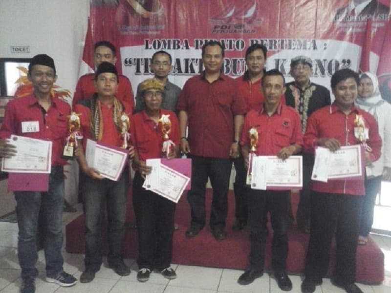 Lomba Pidato HUT PDI Perjuangan Ke-44 SANWAR SABET PIALA  H. MUSTOFA, SH