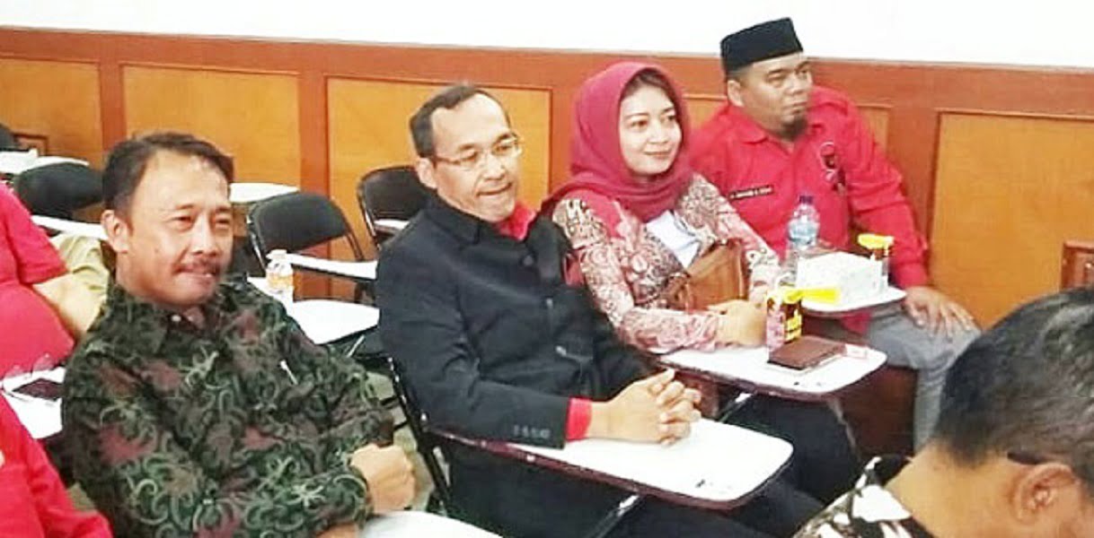 4 Bacalon Bupati Bandung Sambangi DPD PDIP Jabar Guna Jalani Fit And Proper Test