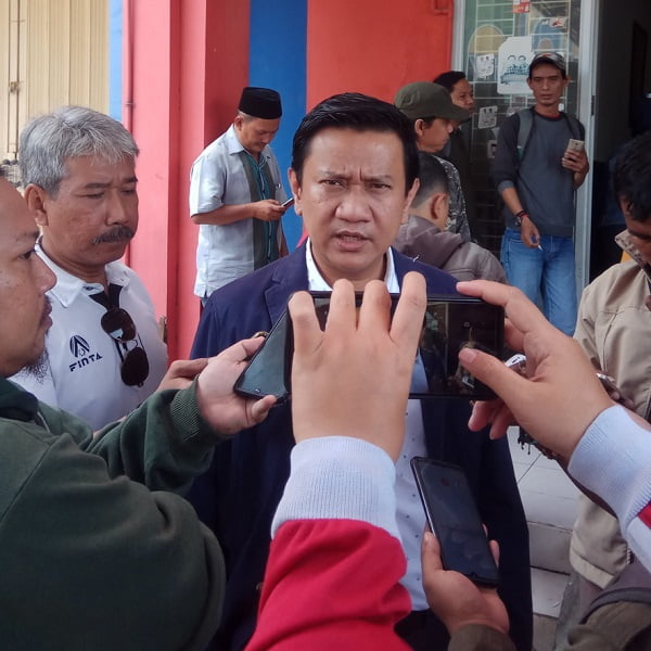 Hendrik Tangke Allo (HTA) Kecam Pemberian Obat Kedaluwarsa di Depok