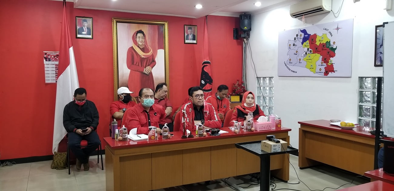 Bahas Corona, DPD PDI Perjuangan Jabar Lakukan Teleconference Dengan Ketua Umum