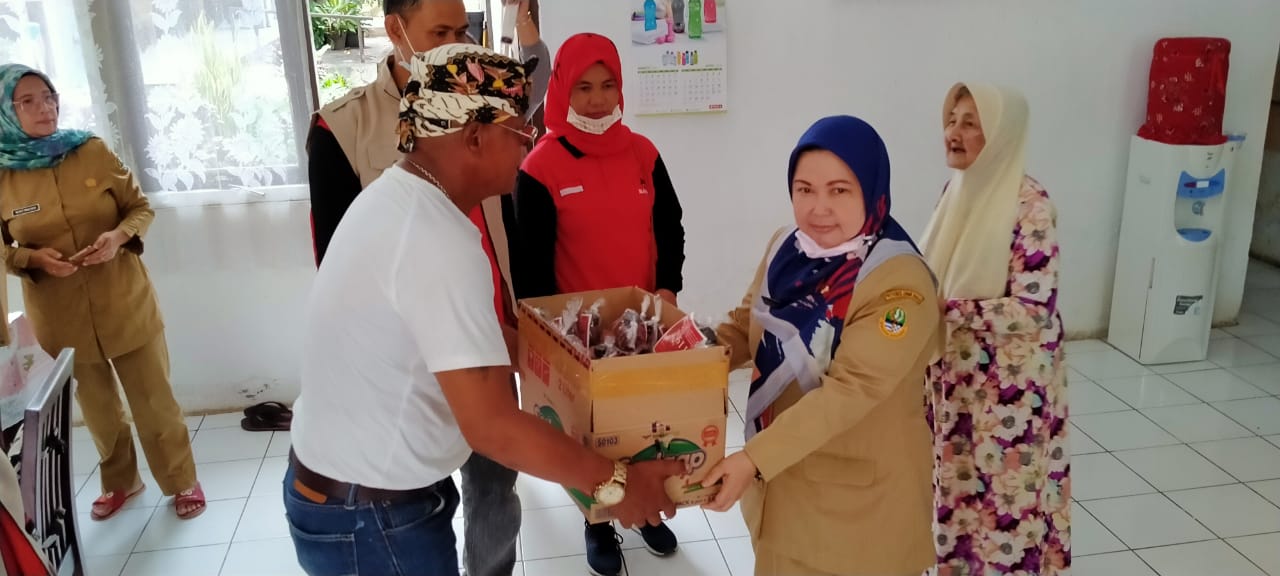 Baguna Jabar Sosialisasikan Corona di Lokasi Banjir