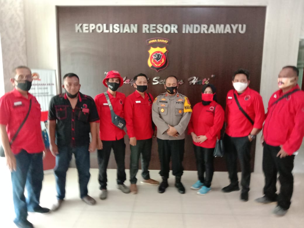 Sambangi Mapolres Indramayu, DPC PDI Perjuangan Indramayu Minta Polri Tangkap Pelaku Pembakaran Bendera PDI Perjuangan