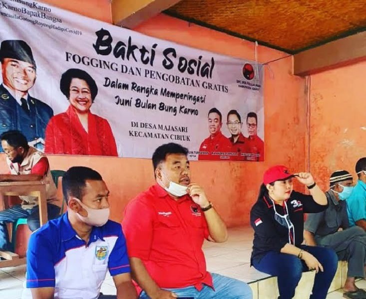 Bulan Bung Karno, Banteng Garut Gelar Bakti Sosial