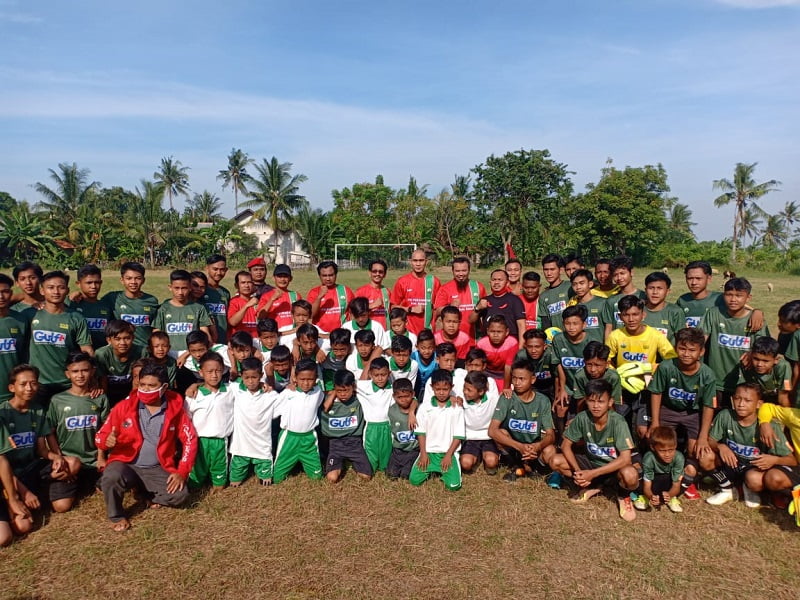 Di Bulan Bung Karno, PAC PDI Perjuangan Muaragembong Gelar Coaching Clinic Mantan Pemain Timnas untuk SSB MFA