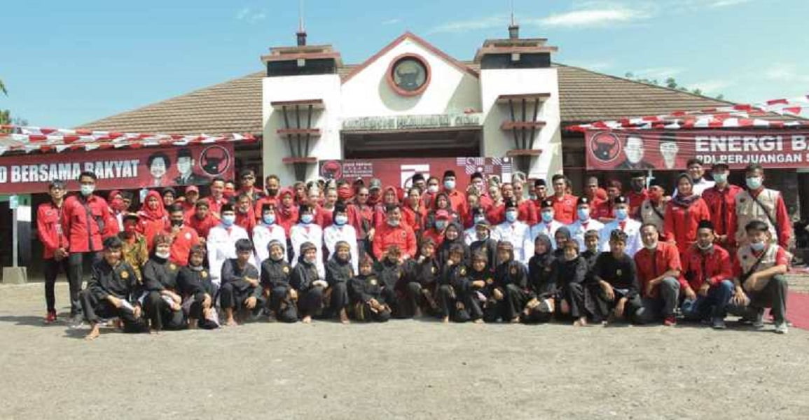 DPC PDI Perjuangan kabupaten Subang mengelar Upacara HUT RI ke 75, untuk Menumbuhkan rasa Nasionalisme dan Kebangsaan