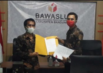Pilbup Bandung, Tim Dahsyat Laporkan Dugaan Pelanggaran Kampanye Paslon No 1 dan 3