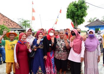 Nina Agustina Terima Keluhan Warga Sekarmulya Soal Jalan Rusak Hingga Kelangkaan Air