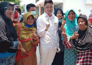 Paslon Adly Fayruz Menyapa Warga , Kebanyakan Emak-Emak.