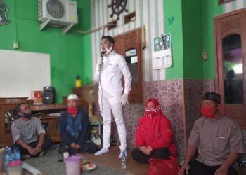 H. Ahmad Adly Fairuz Kunjungi Kediaman Imam Masjid Al-Muhajirin Perum Cikampek Baru Balonggandu Jatisari.