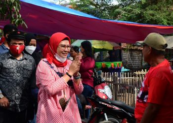 Hadiri Unjungan, Nina Komitmen Akan Perhatikan Adat Desa