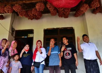 Temui Petani, Nina Agustina Akan Bangun Desa Mandiri Benih