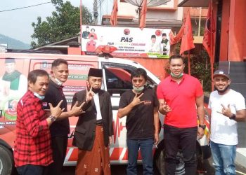Atensi Menangkan Bakang-Siroj, Adian Napitupulu Pinjamkan 10 Mobil Ambulans