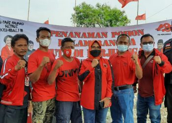 DPC PDI Perjuangan Kota Cirebon Tanam 100 Pohon di CUDP