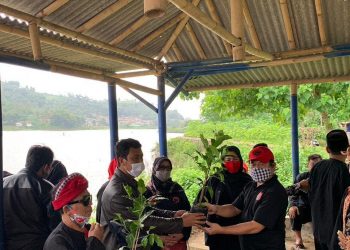 Ketut Sustiawan Ajak Kader PDI Perjuangan Cintai Bumi