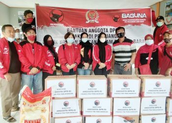 PDI Perjuangan Jawa Barat dan DPC PDI Perjuangan Cirebon Bantu Warga Terdampak Banjir