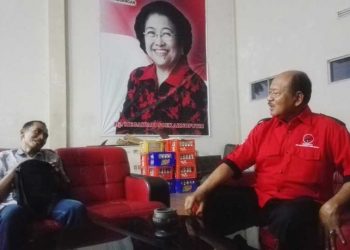 Sutrisno Salurkan Bantuan ke Korban Banjir di Majalengka