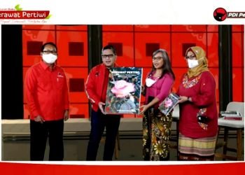 Buku Merawat Pertiwi, Hasto: Megawati Teladan Yang Hidup