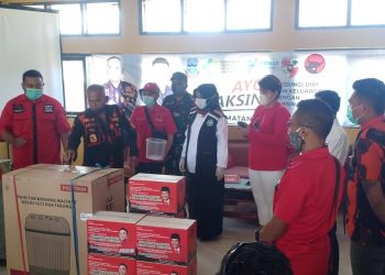 Stimulasi Warga Agar Ikut Vaksinasi, Ketua DPC PDI Perjuangan Kasih Door Prize Menarik