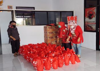Angota DPRD Jawa Barat Iis Turniasih Sumbangkan Gaji Dan Tunjangannya Untuk Penanganan Serta Penangulangan Covid-19