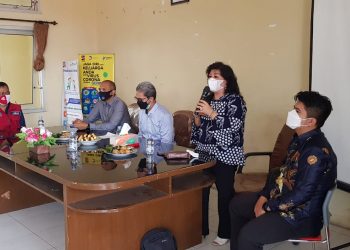 Atty Somaddikarya dan KSU Karya Mandiri Bantu Para Janda Terdampak Covid-19