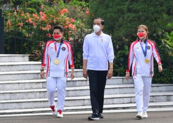 Presiden Jokowi Serahkan Bonus ke Altet & Pelatih Olimpiade