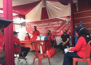 Ono Surono Anggota DPR-RI Kunjungi Posko Darurat Covid-19 PDI Perjuangan Kab. Cirebon