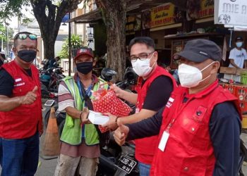 PDI P Kab.Purwakarta Peduli Covid-19, Berbagi 1.000 Paket Sembako Kepada Masyarakat