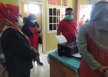 Anggota Komisi IV DPRD Kabupaten Karawang Tinjau Pelaksanaan Vaksinasi Untuk Masyarakat Kecamatan Karawang Timur