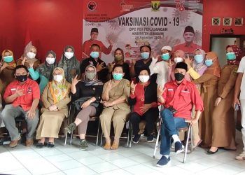 Mau Divaksin, PDI Perjuangan Sukabumi Buka Program Vaksinasi Gratis Berkelanjutan