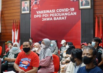 PDIP Jabar Gelar Vaksin Dosis Kedua,  Ketut Sustiawan Berharap Herd Immunity Segera Terwujud