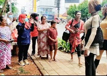 Memperingati Maulid Nabi Muhammad SAW , Hj. Noor Rafiqa Berbagi Kebahagiaan dengan Kaum Dhuafa