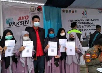 Peringati Hari Santri, DPC PDI Perjuangan Garut Gelar Vaksinasi dan Lomba Marawis di Banjarwangi