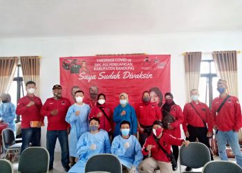 DPC PDI Perjuangan Kab. Bandung Gelar Vaksinasi di Desa Ciporeat, Cilengkrang