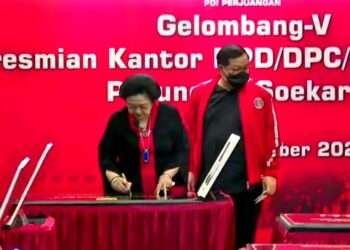 Sumpah Pemuda, Megawati Resmikan Kantor Partai & Taman UMKM