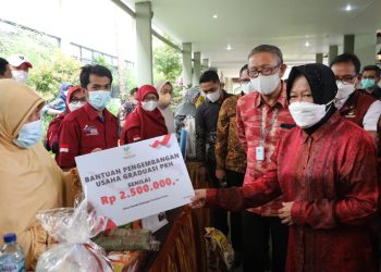 Risma Minta Himbara Percepat Penyaluran Bansos
