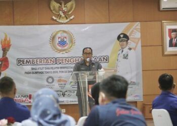 Pemkot Cimahi Serahkan Penghargaan Untuk Atlet dan Pelatih Berprestasi