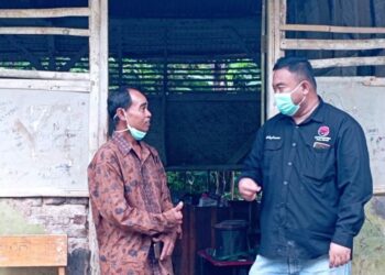 Sambil Dampingi Reses Anggota DPRD Garut Dapil 4, Yudha Kunjungi MTS Darul Munajah yang Bolong Bolong
