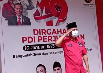 HUT Ke-49, DPC PDI Perjuangan Kabupaten Garut Menggelar Upacara Bendera
