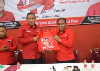 Panaskan Mesin Partai DPC PDI Perjuangan Kota Bekasi Gelar Rapat Konsolidasi serta Pembagian Beras dari Puan Maharani