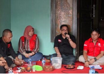 Kang Sutisna Giat Saba Desa Di Kecamatan Sukatani