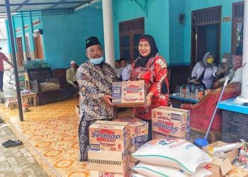 Fraksi PDIP DPRD Jabar Berikan Bantuan Untuk Ponpes Miftahul Khoirot