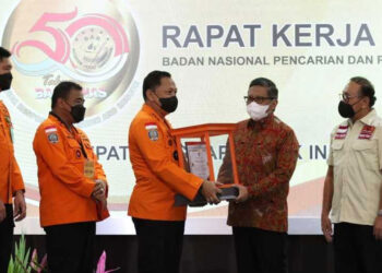 PDI Perjuangan Terima Penghargaan dari Basarnas