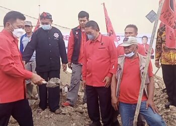 Tarsono D Mardiana Resmikan Pembangunan Sekretariat PAC PDI Perjuangan Leuwimunding