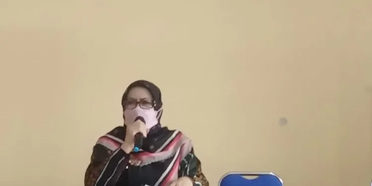 DPRD Jabar Hj Elin Suharliah Gelar Reses II Tahun 2021-2022 di Desa Pasirlangu KBB