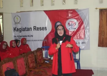DPRD Jabar Hj Ijah Hartini Sapa Warga Desa Sidamulih Ciamis Dalam Reses II Tahun 2021-2022