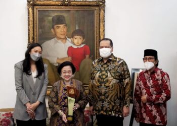 Megawati Soekarnoputri Terima Lifetime Achievement Award
