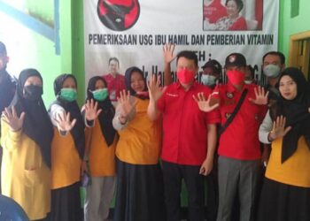 PDI Perjuangan Bakti Sosial untuk Ibu Hamil