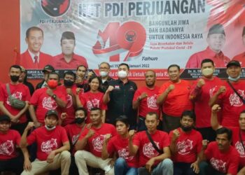 PDI Perjuangan Kota Bekasi Hadir Ditengah Tengah Penderitaan Buruh PT Subur Djaya Teguh